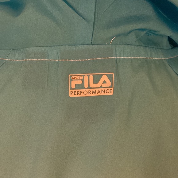 FILA size L multicolor windbreaker, in excellent like new condition - Picture 5 of 7